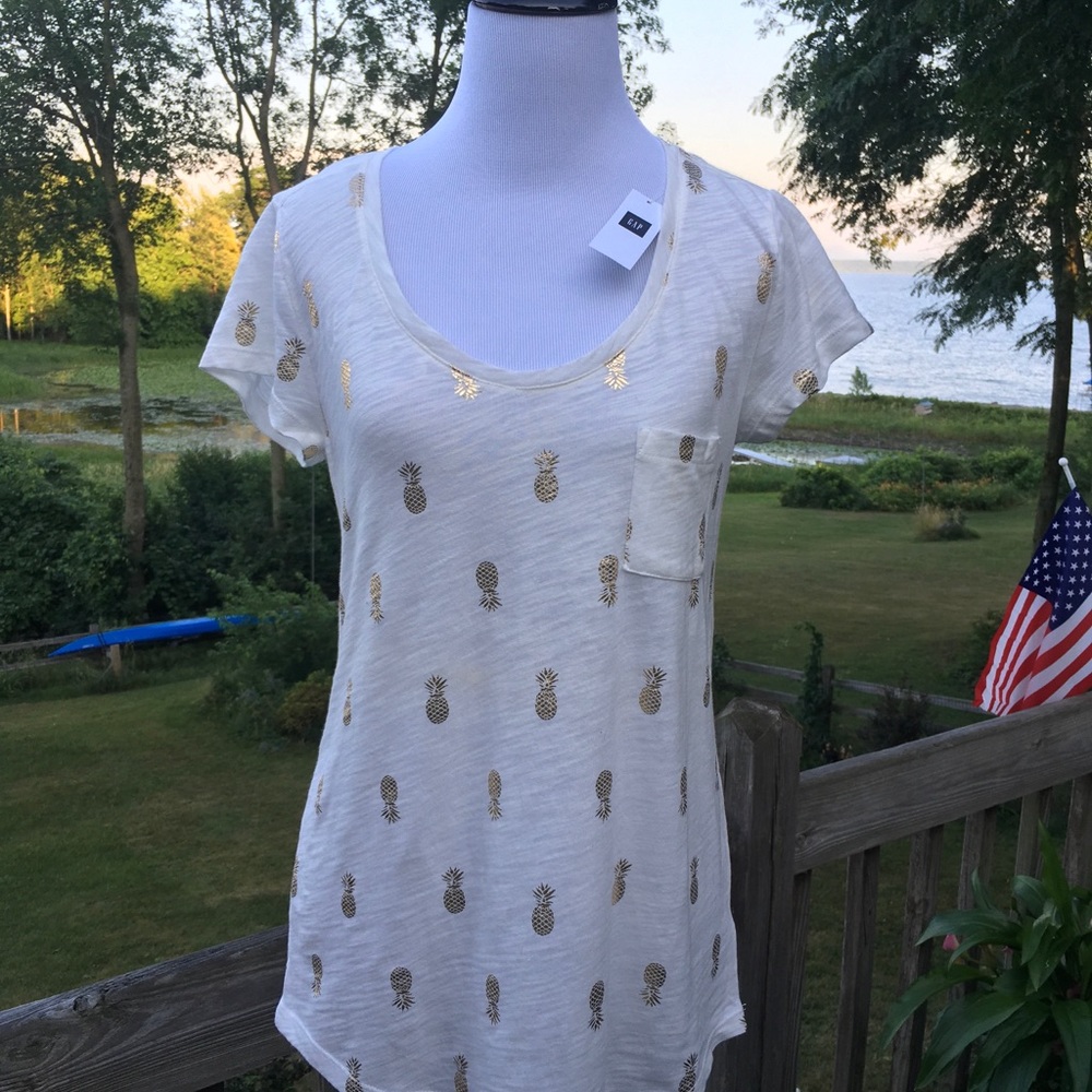 GAP Pineapple Shirt - Picture 4 of 9